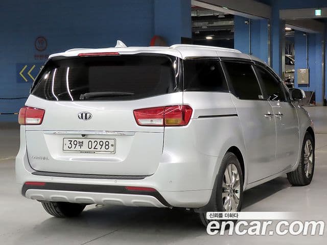 Kia All New Carnival Prestige, 2015 2