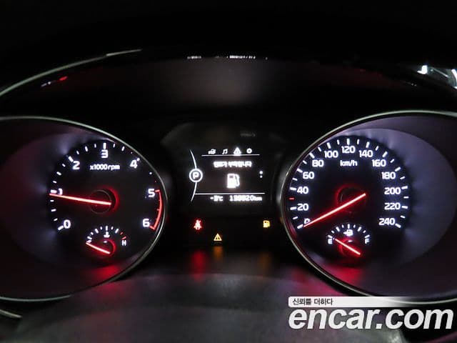 Kia All New Carnival Prestige, 2015 8