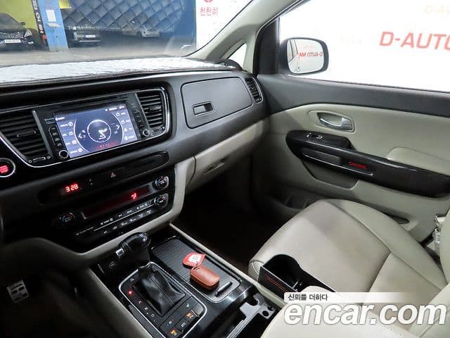 Kia All New Carnival Prestige, 2015 17