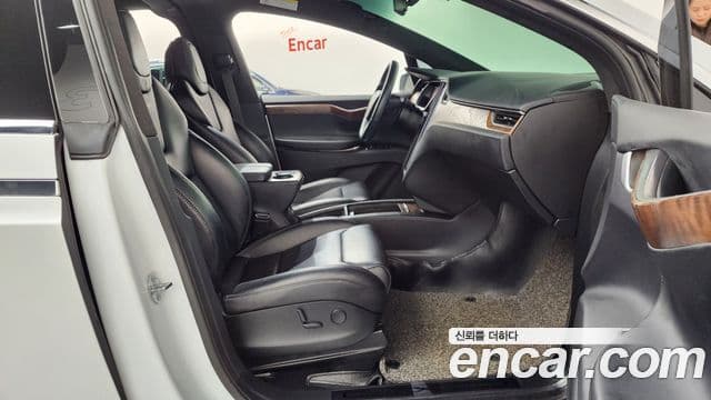 Tesla модель X Long Range, 2019 10