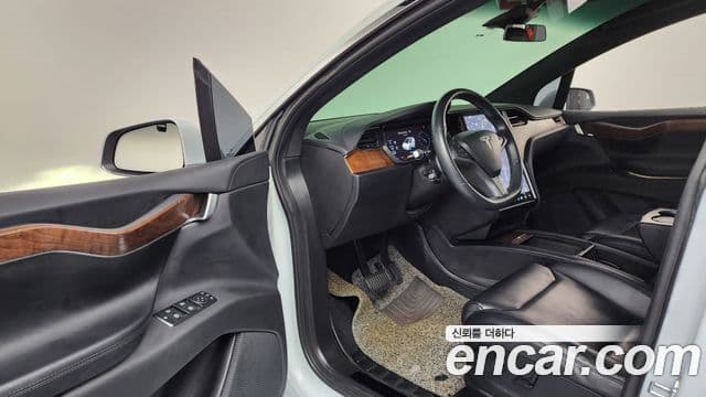 Tesla модель X Long Range, 2019 11