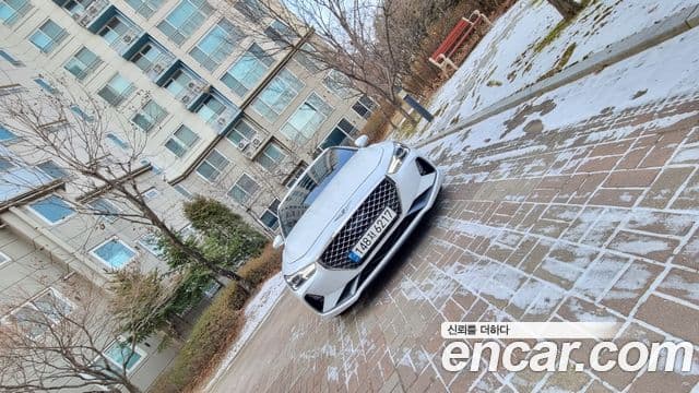 Genesis G70 Elite, 2020 1