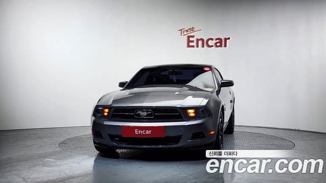 Ford Mustang купе, 2010 3