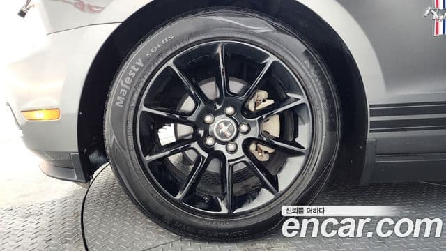 Ford Mustang купе, 2010 все фото