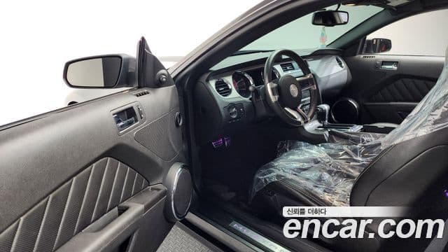 Ford Mustang купе, 2010 10