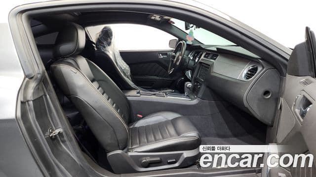 Ford Mustang купе, 2010 11