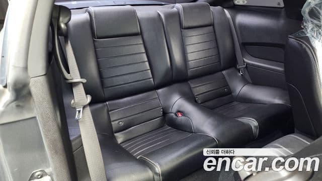 Ford Mustang купе, 2010 12