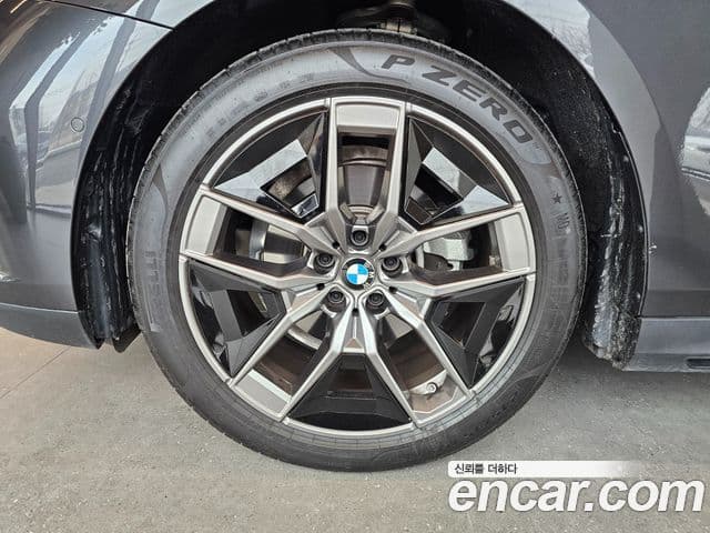 BMW 5시리즈 (G60), 2025 все фото