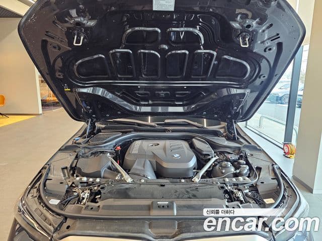 BMW 5시리즈 (G60), 2025 8