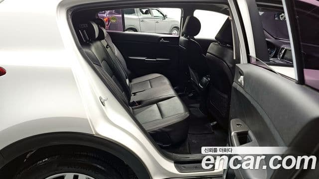Kia Sportage 4세대 дизель 2.0 4WD Trendy, 2018 12