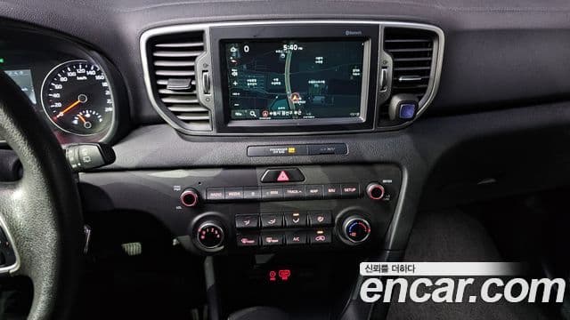 Kia Sportage 4세대 дизель 2.0 4WD Trendy, 2018 14