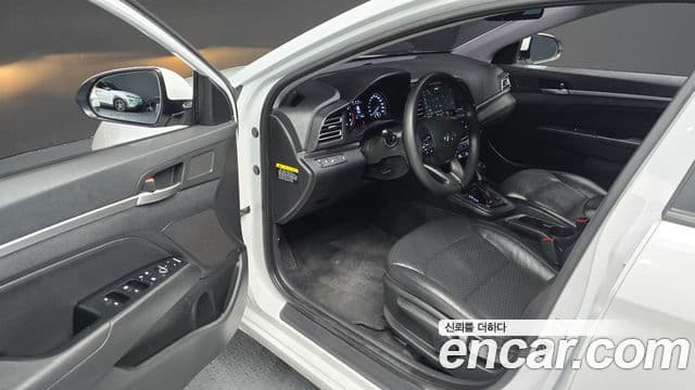 Hyundai The / новый New Avante AD Style, 2019 11