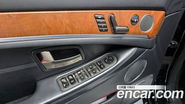 KG모빌리티(SsangYong) 뉴체어맨 W Luxury, 2015 16