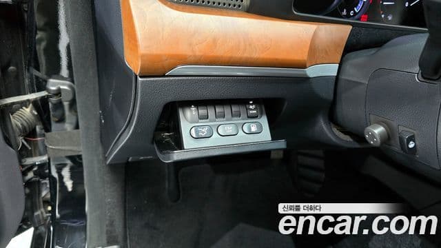 KG모빌리티(SsangYong) 뉴체어맨 W Luxury, 2015 18