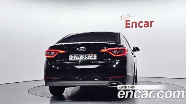 Hyundai LF Sonata Style, 2015 4