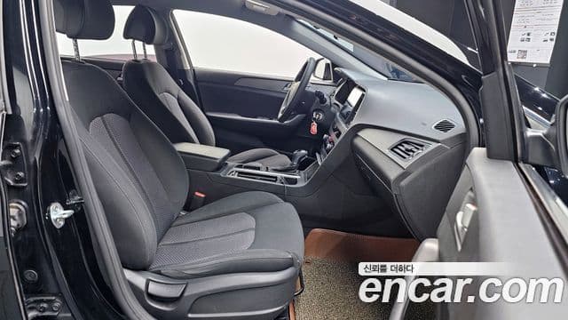 Hyundai LF Sonata Style, 2015 10