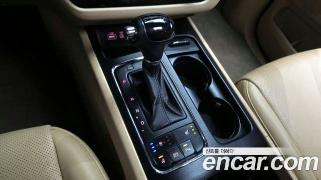 Kia All New Carnival Luxury, 2016 11