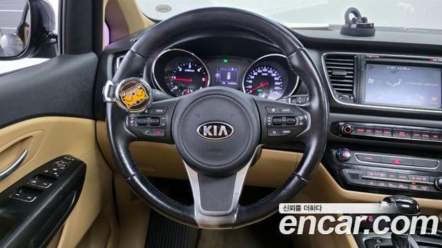 Kia All New Carnival Luxury, 2016 8