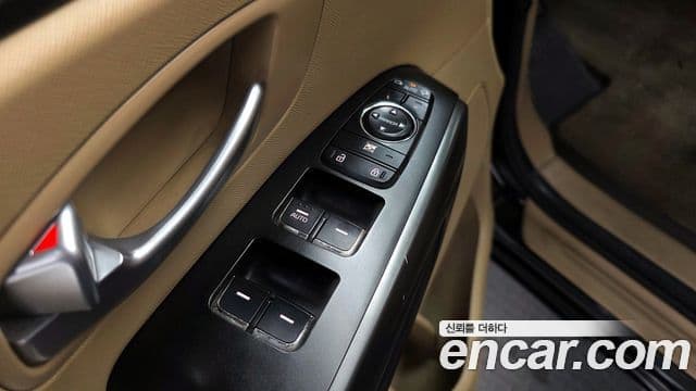 Kia All New Carnival Luxury, 2016 16