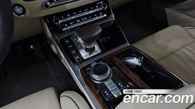 Genesis EQ900 Prestige, 2018 9