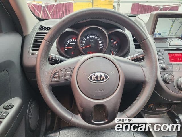 Kia Soul люксовая версия, 2009 8