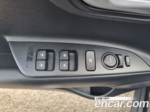 Kia Stonic Deluxe, 2018 12