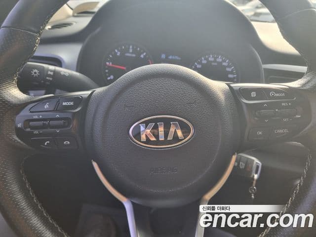 Kia Stonic Deluxe, 2018 18