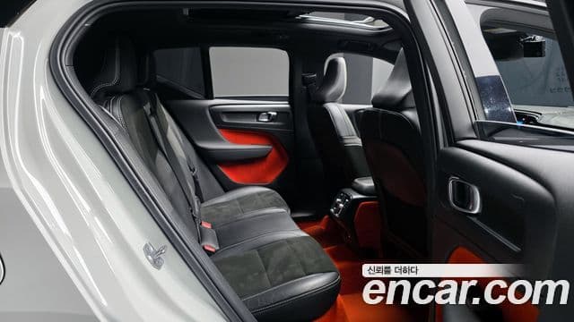 Volvo XC40 B4 R-Design, 2021 12