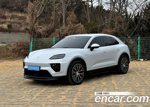 Porsche Macan EV 4S, 2025 4
