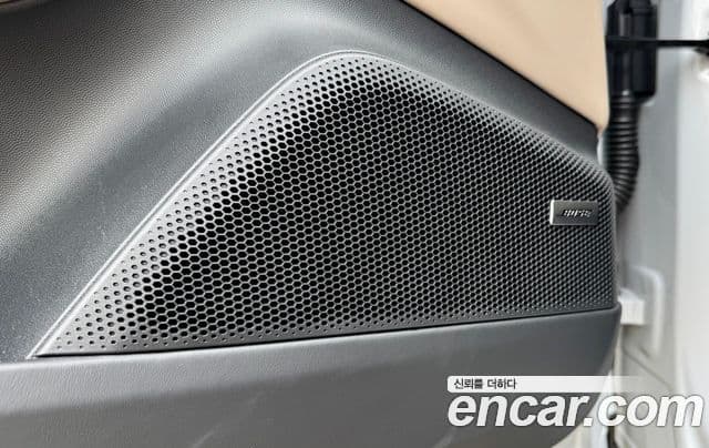 Porsche Macan EV 4S, 2025 19