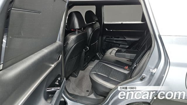 KG모빌리티(SsangYong) Torres T7, 2023 11