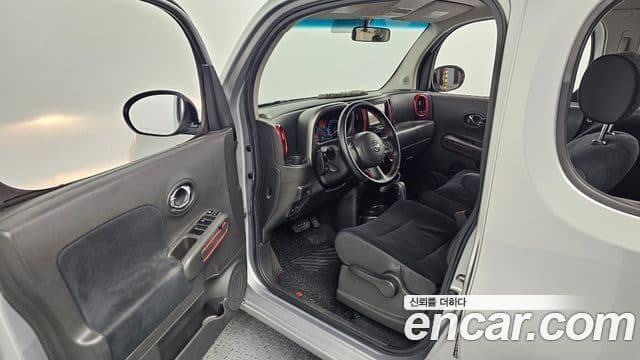 Nissan 큐브 Z12, 2011 11