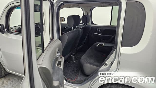 Nissan 큐브 Z12, 2011 12