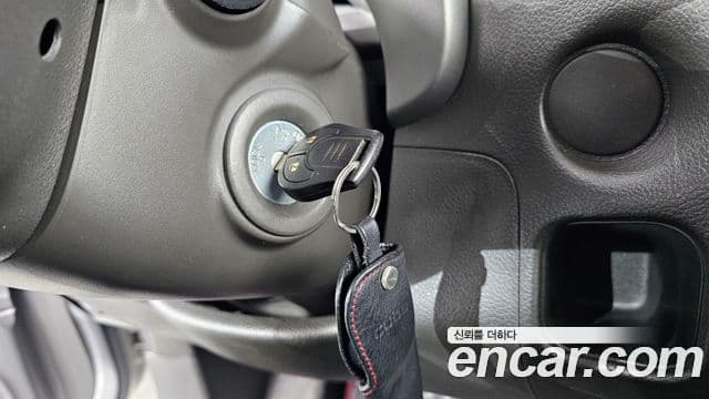 Nissan 큐브 Z12, 2011 18