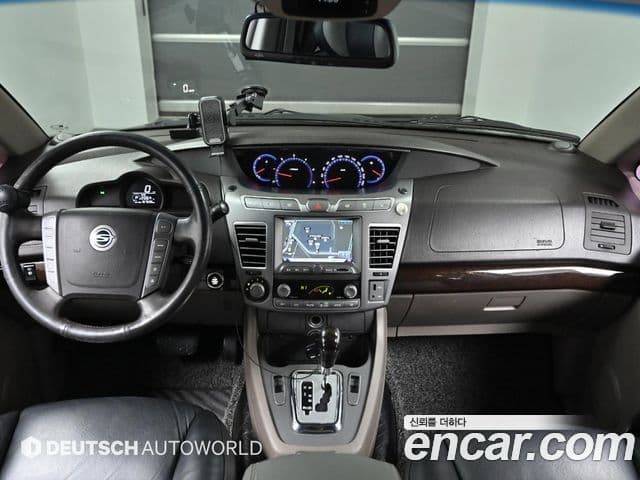 KG모빌리티(SsangYong) Korando 투리스모 4WD Chateau 11인승, 2014 7