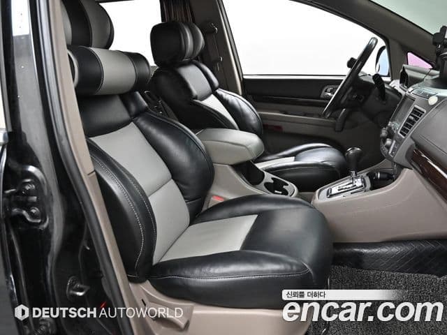 KG모빌리티(SsangYong) Korando 투리스모 4WD Chateau 11인승, 2014 10