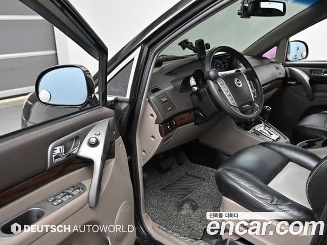 KG모빌리티(SsangYong) Korando 투리스모 4WD Chateau 11인승, 2014 11