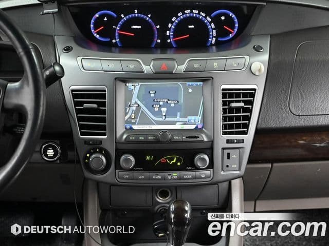 KG모빌리티(SsangYong) Korando 투리스모 4WD Chateau 11인승, 2014 14