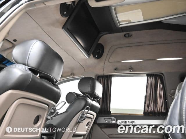 KG모빌리티(SsangYong) Korando 투리스모 4WD Chateau 11인승, 2014 19