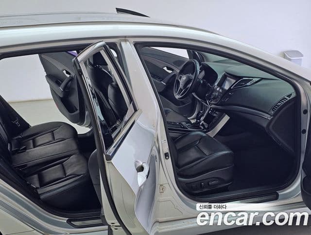 Hyundai i40 Modern, 2012 8