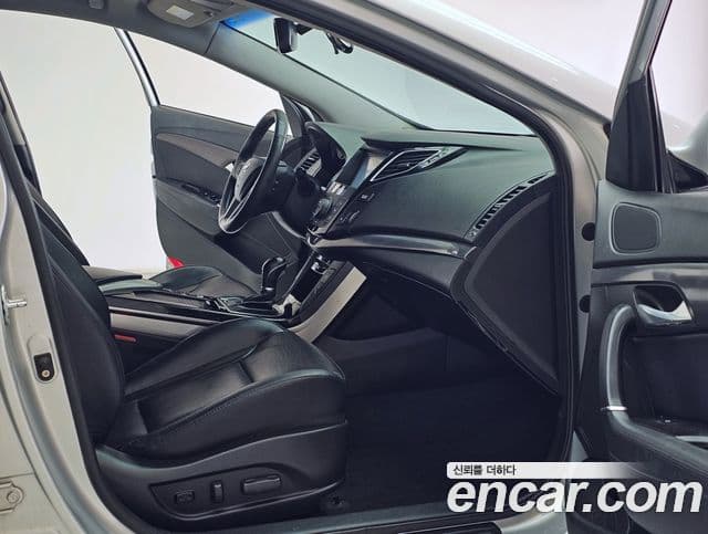 Hyundai i40 Modern, 2012 9