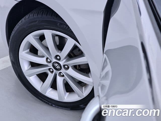 Hyundai i40 Modern, 2012 19