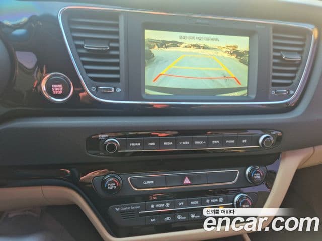 Kia All New Carnival Prestige, 2017 11
