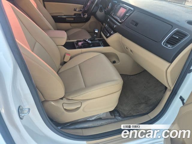 Kia All New Carnival Prestige, 2017 15