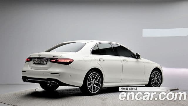 Mercedes-Benz E-класс W213 AMG Line, 2021 4