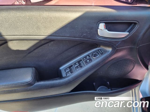 Kia K3 Trendy, 2014 13