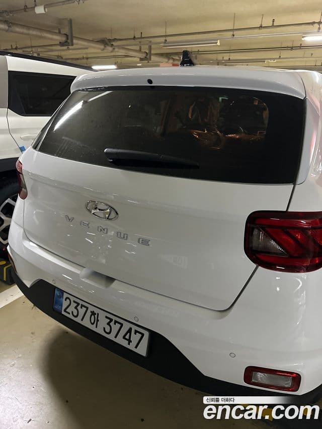 Hyundai Venue Premium, 2026 4