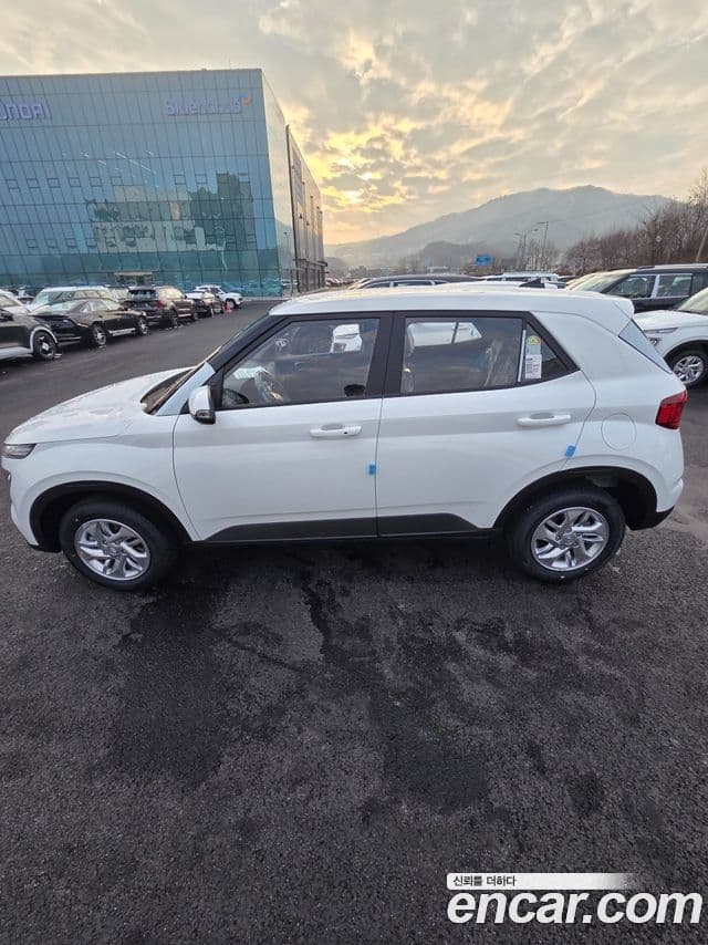 Hyundai Venue Premium, 2026 все фото