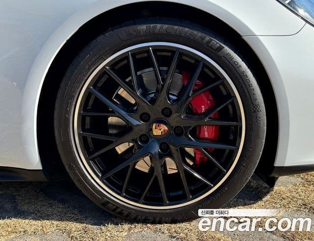 Porsche Panamera (971) 4.0 GTS, 2022 все фото