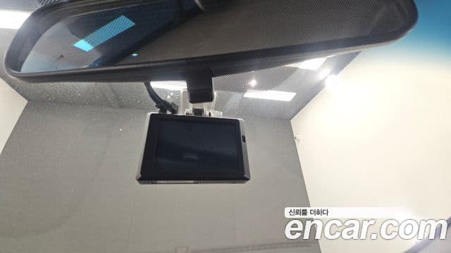 Hyundai YF Sonata LPI Deluxe, 2011 9